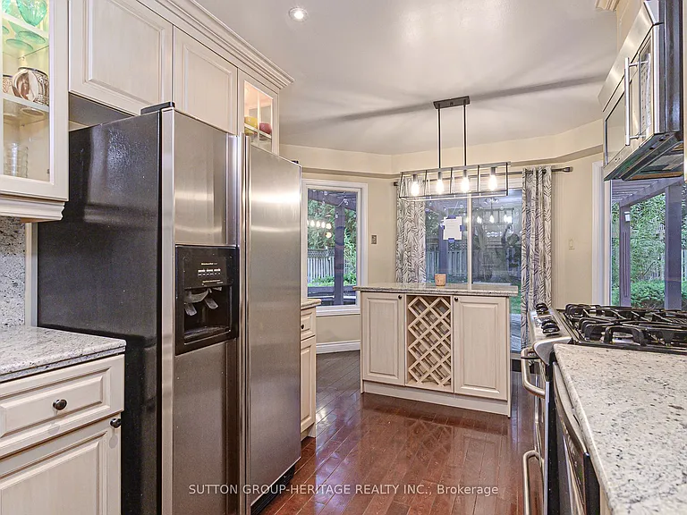 209 Bassett Blvd — Photo 19