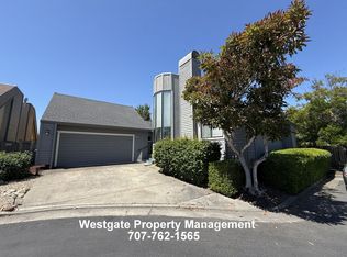 1453 Capri Ave, Petaluma, CA 94954