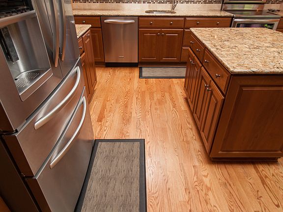 4th image of 12600 Millbank Way