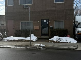 12A Hammond St #A, Waltham, MA 02451