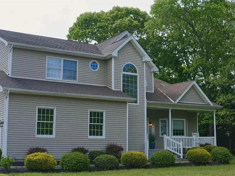 5 Mill Race Rd — Photo 2