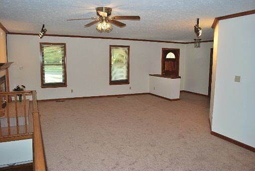 4th image of 1209 Nashua Dr