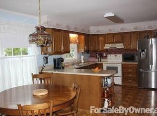 3404 Williamsburg Dr, Waldorf, MD 20601