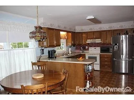 3404 Williamsburg Dr photo 1