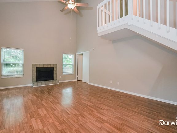 5th image of 1034 Manigan Ave