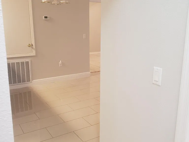 9967 Shadow Creek Dr — Photo 28
