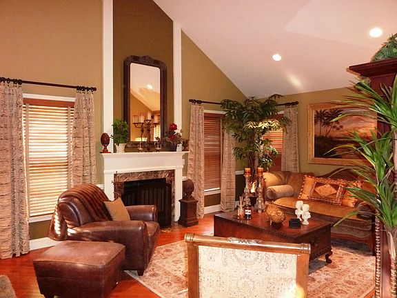 2nd image of 5 Bearsley Dr