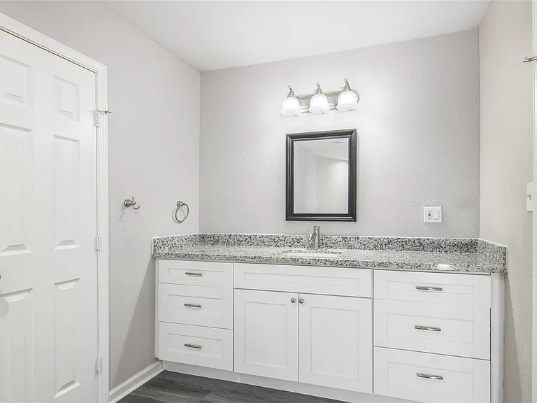 1702 Athens Dr — Photo 34