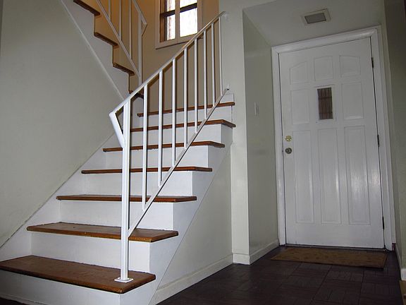 2nd image of 18W019 Kirkland Ln