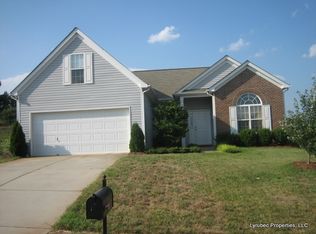 5926 Grove Creek Ln, Charlotte, NC 28273