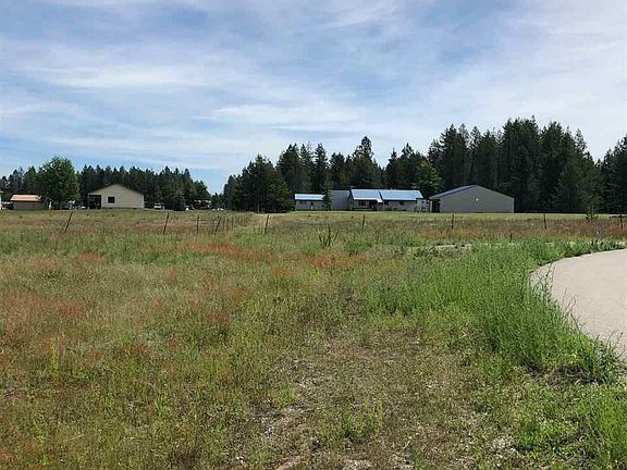 5th image of 472 Clear Creek Dr
