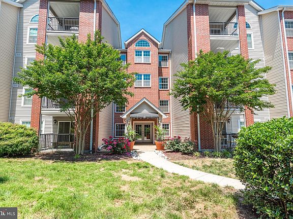 3rd image of 3307 Wyndham Cres #2170