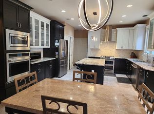 390 Brentwood Ave, Toms River, NJ 08755