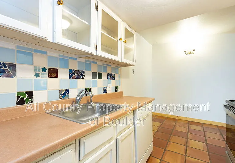 1111 Maxwell Ave #115 — Photo 8