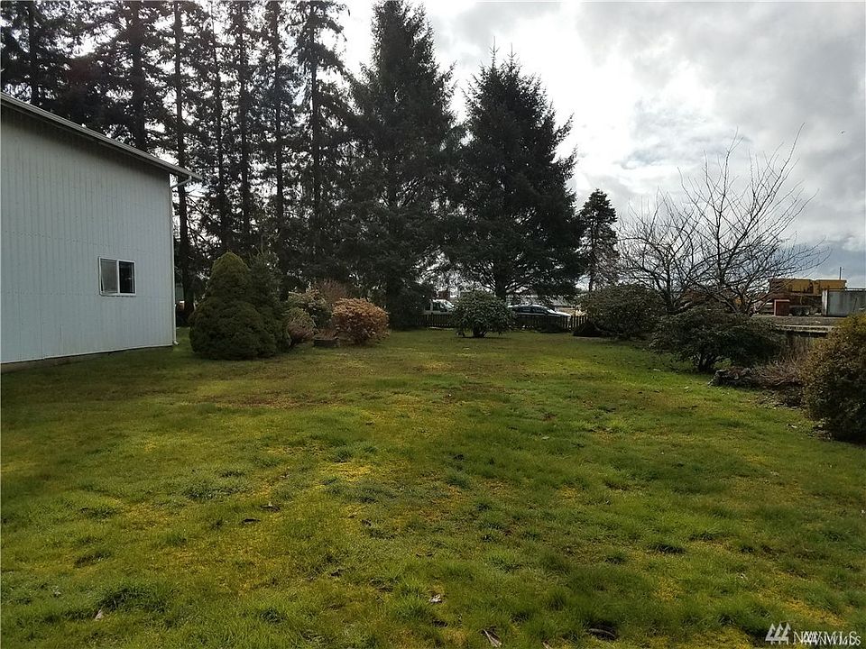 2nd image of 2905 Bay Ave