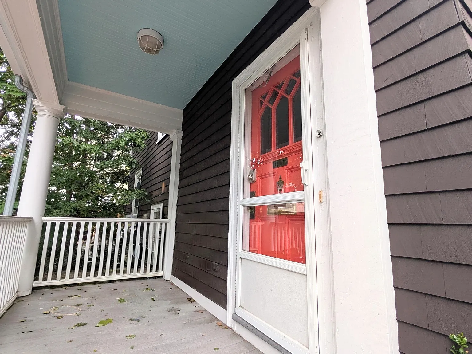 4 bed, 1900 sqft, $5,475 — Photo 2