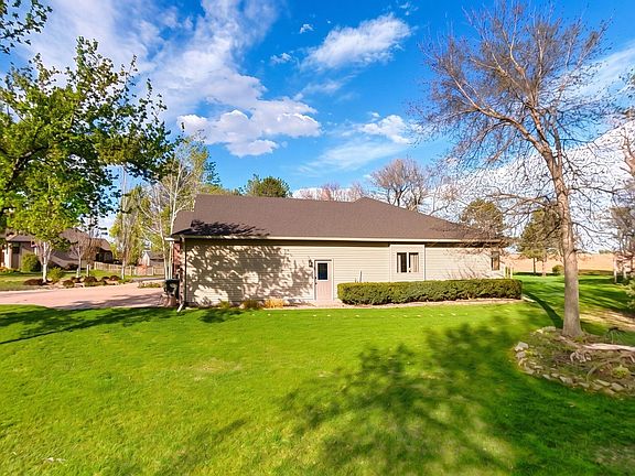 4th image of 104 Bennett Dr