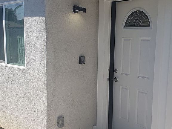 2nd image of 1090 Casa Hermosa Dr #A
