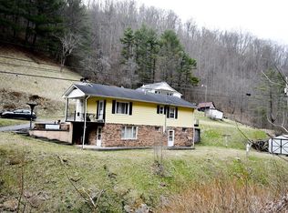 1046 Perkins Hl, Vansant, VA 24656