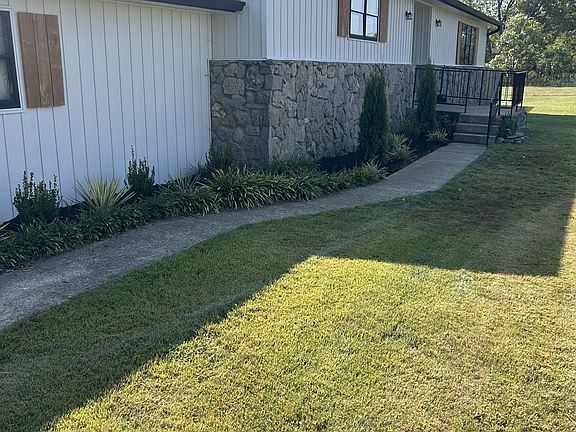 3rd image of 330 Newton Ln