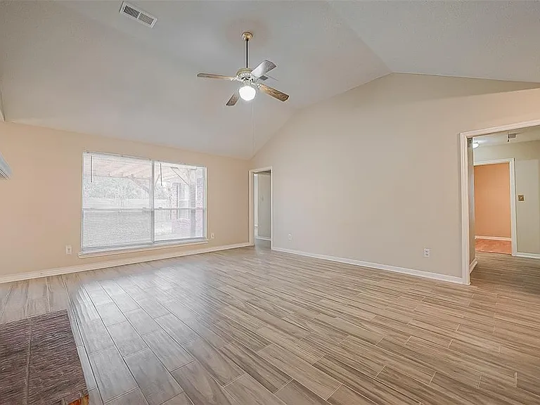 22319 Rangeview Dr — Photo 10