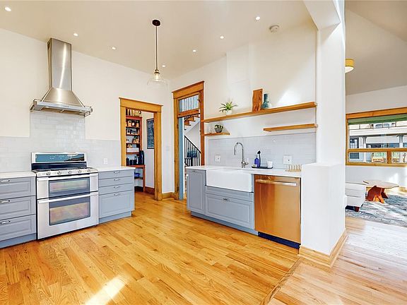 4th image of 4041 W Hayward Place