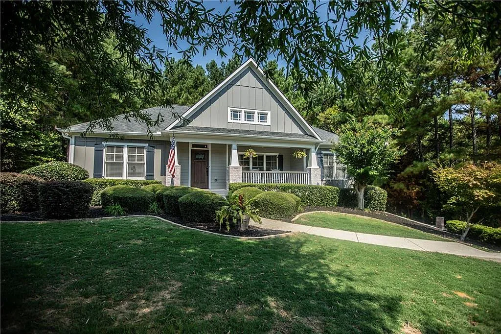 106 Lincoln Dr photo 1