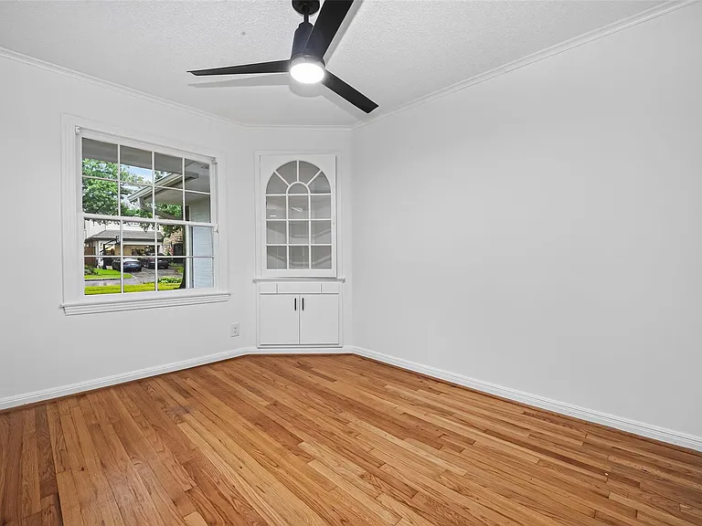 3731 Drake St — Photo 19