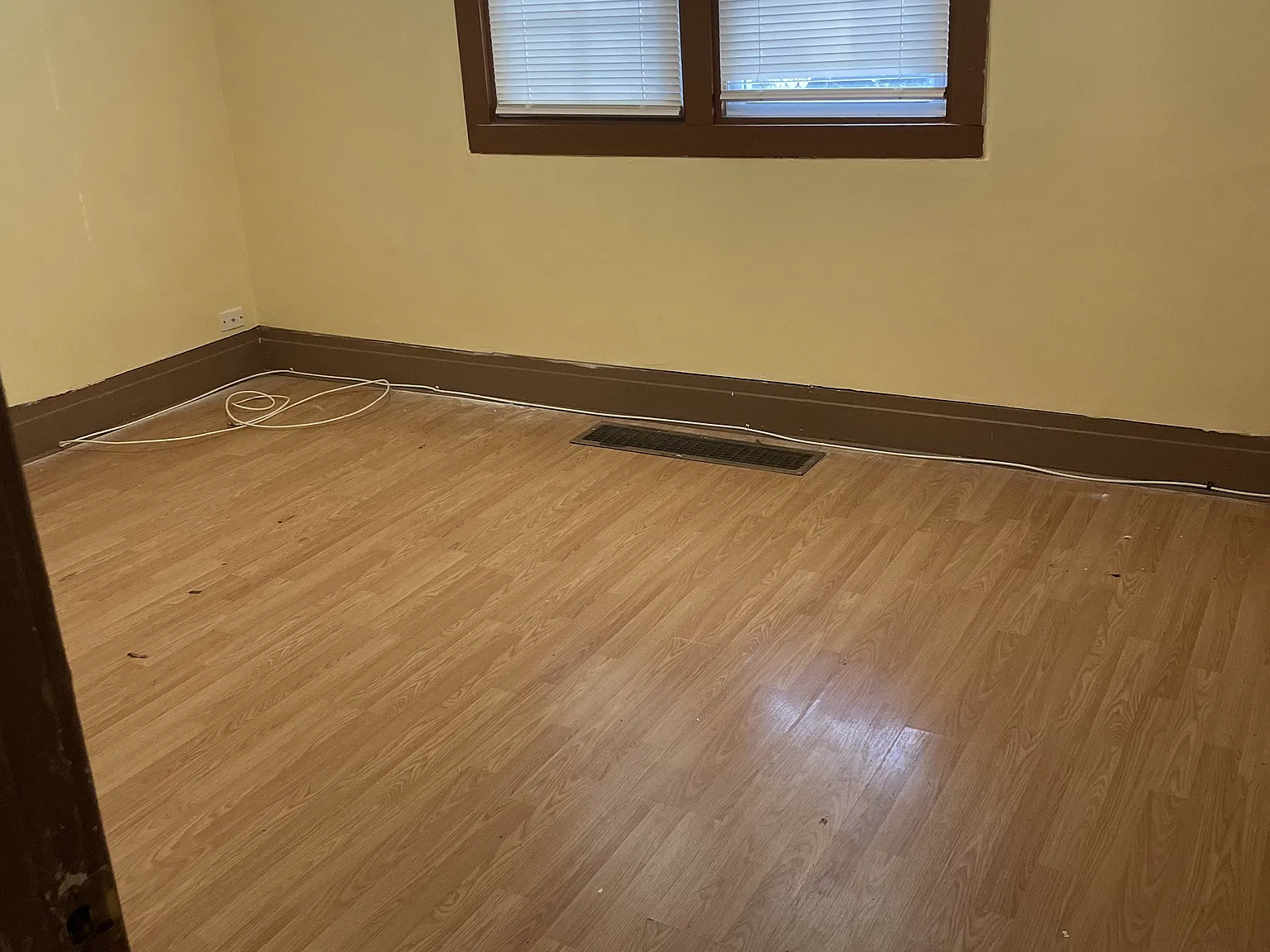 3 bed, 1000 sqft, $1,150 — Photo 4
