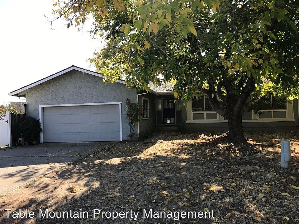 2nd image of 30 Sorrel Ct