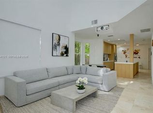 4867 Ponce De Leon Blvd, Coral Gables, FL 33146