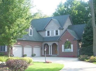 3141 Wyndwicke Dr, Saint Joseph, MI 49085