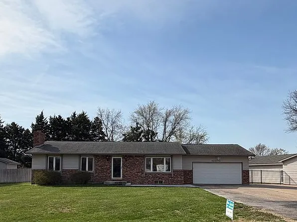 3701 E Haven Dr, Derby, KS 67037