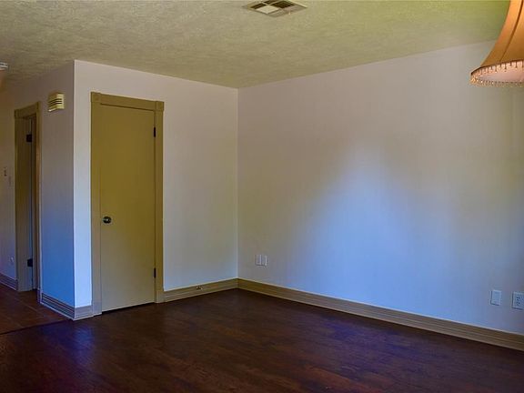 4th image of 1509 Ramada Dr