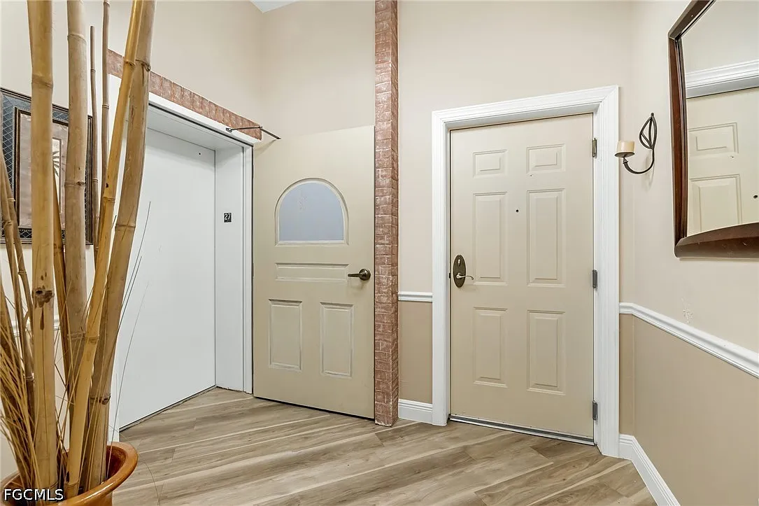 3 bed, 2.0 bath, 1408 sqft, $3,000 — Photo 3