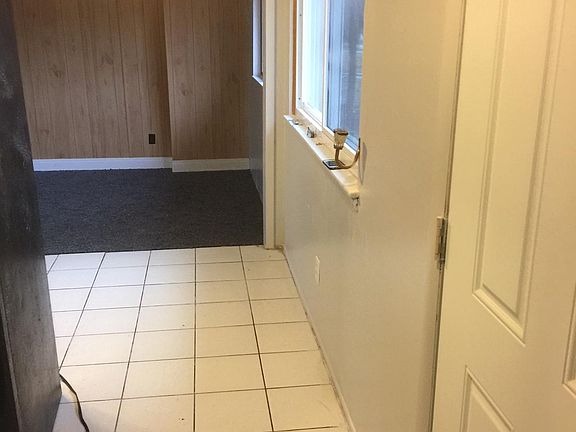 4th image of 514 Forest St