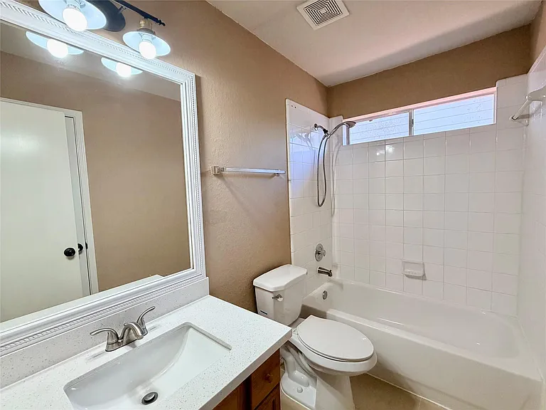 23023 Canal Rd — Photo 24