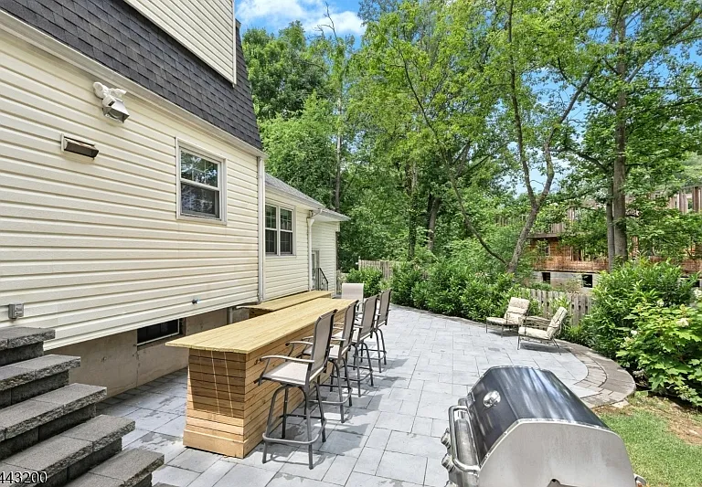 162 Mountainview Dr — Photo 32