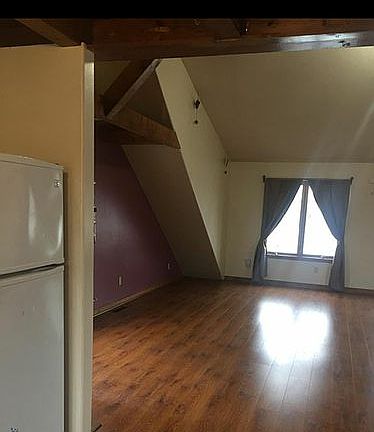 4th image of 5556 N Willow Ave