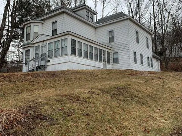 58 Free Street, Dexter, ME 04930