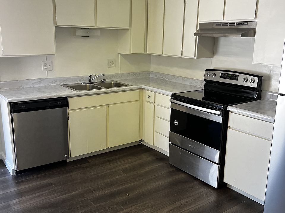 1st image of 358 Wonder St Unit 6