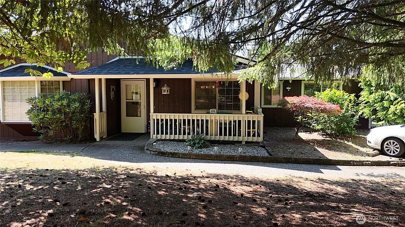 2nd image of 1257 Lattimore Road