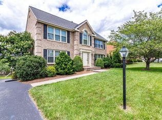 2804 Edgefield Dr, Vinton, VA