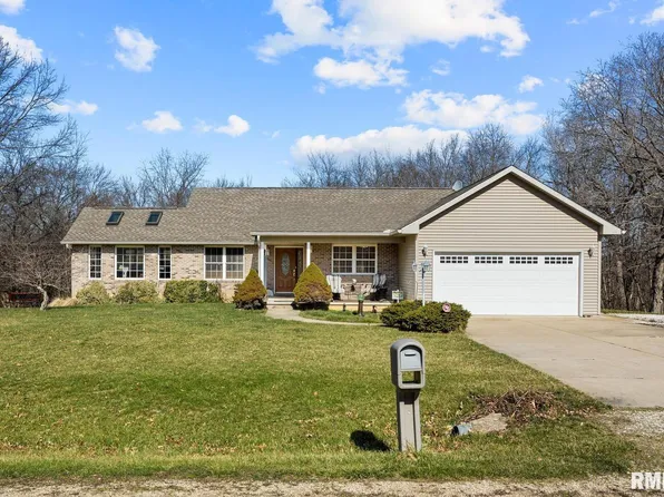 4411 E Deer Hart Dr, Chillicothe, IL 61523