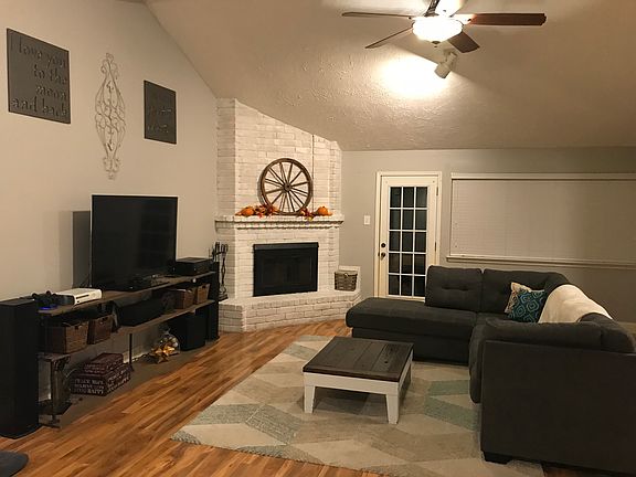 2nd image of 2519 Glen Haven Ln