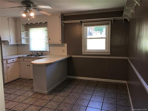 4th image of 224 Lawing St