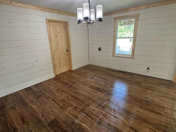 4th image of 31 Buettner Dr