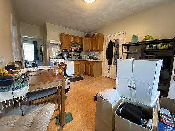 5th image of 57 Bishop Allen Dr #3R