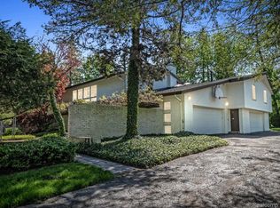 1335 Willow Ln, Birmingham, MI