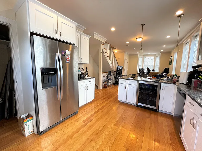 1 Larose Pl #2H — Photo 9